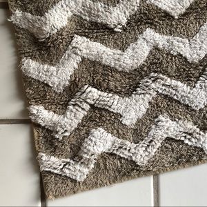 Tan & White Chevron Rug